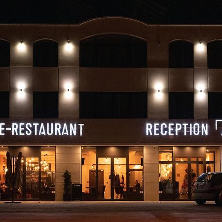 Hotel Aloha Ni Eksteriør bilde